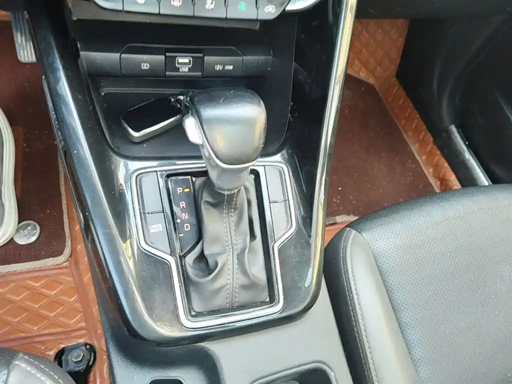 Kia Sportage 2019 2.0L Automatic Smart Luxury Edition фото 14