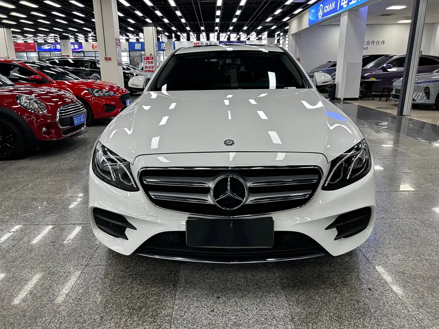 Mercedes-Benz E-Class 2017 E 200 L 4MATIC