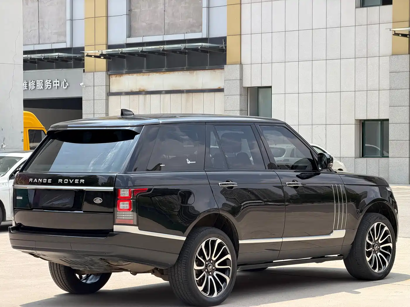Land Rover Range Rover 2017 3.0 SC V6 Vogue фото 6