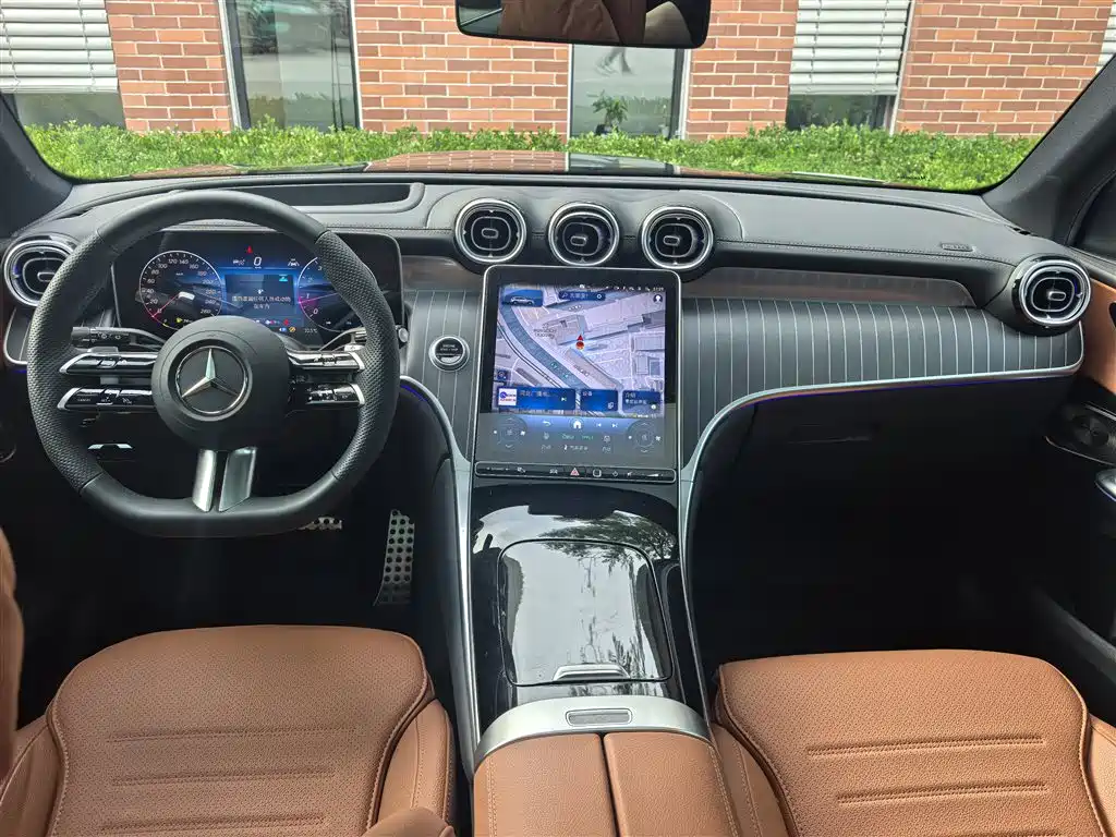 MERCEDES-BENZ GLC