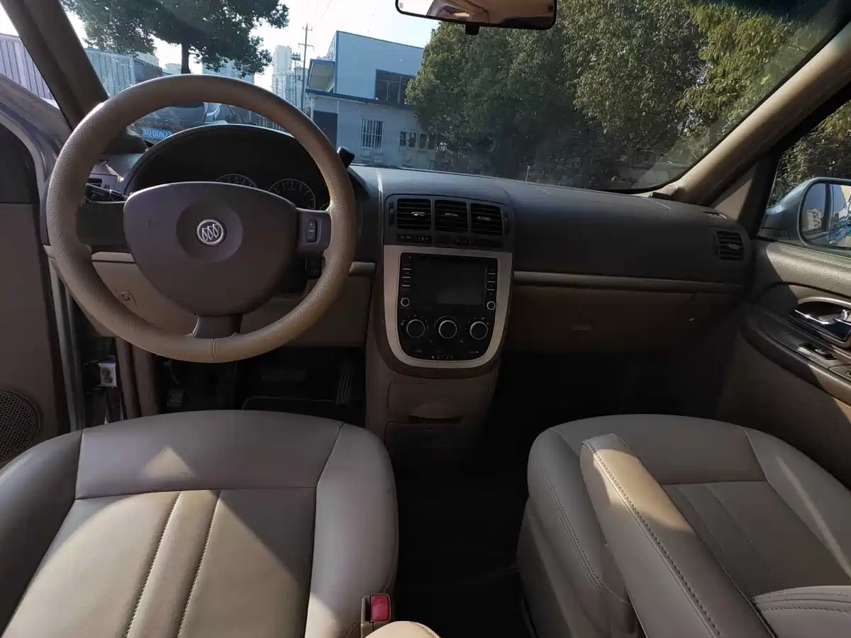 Buick GL8 2013 2.4L Classic фото 5