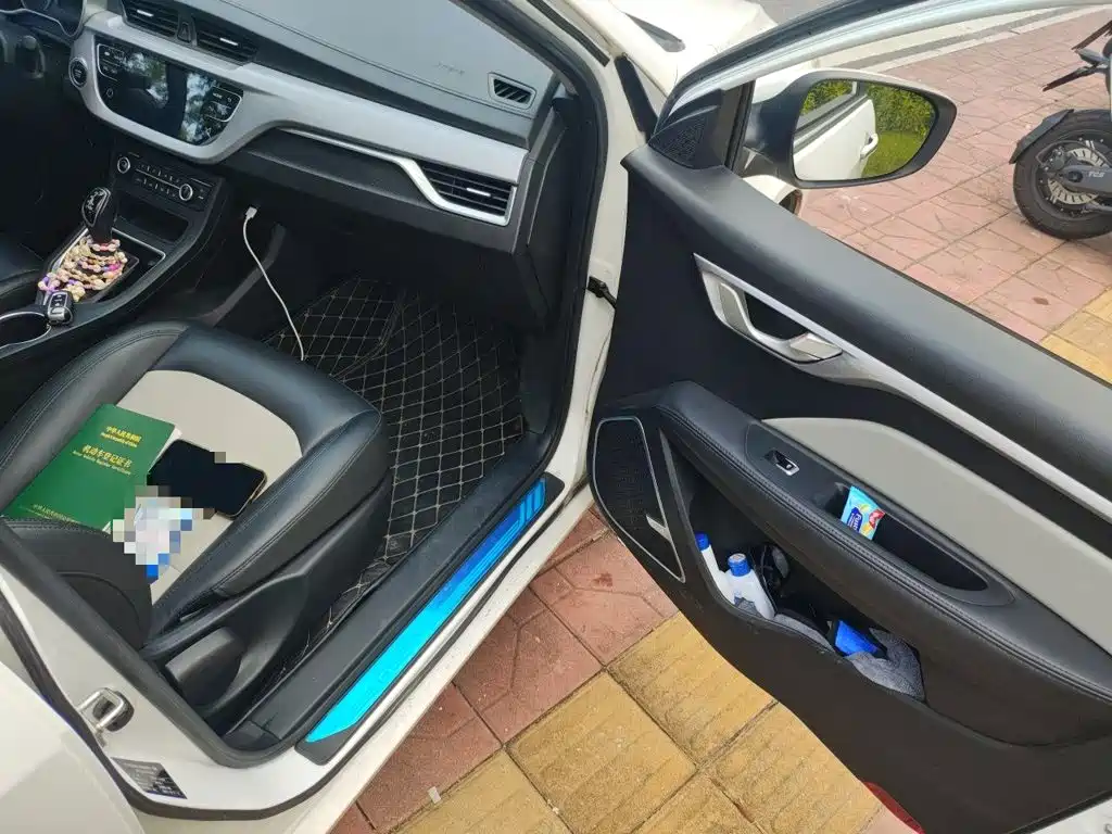Photo 19 - Geely Vision