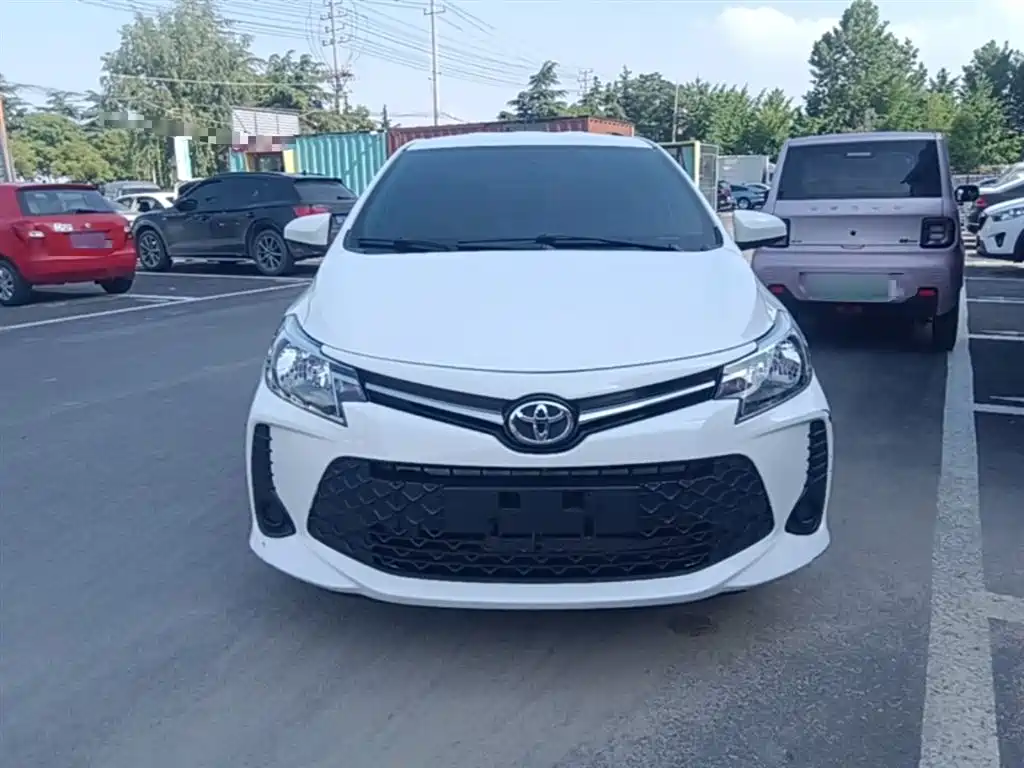 Toyota Vios FS 2021 1.5L CVT Fengchi Edition фото 3