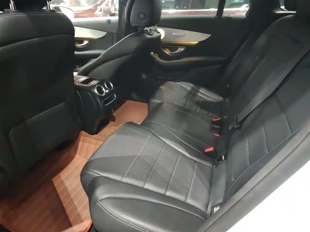 Mercedes-Benz GLC 2021 GLC 260 L 4MATIC Sporty фото 13
