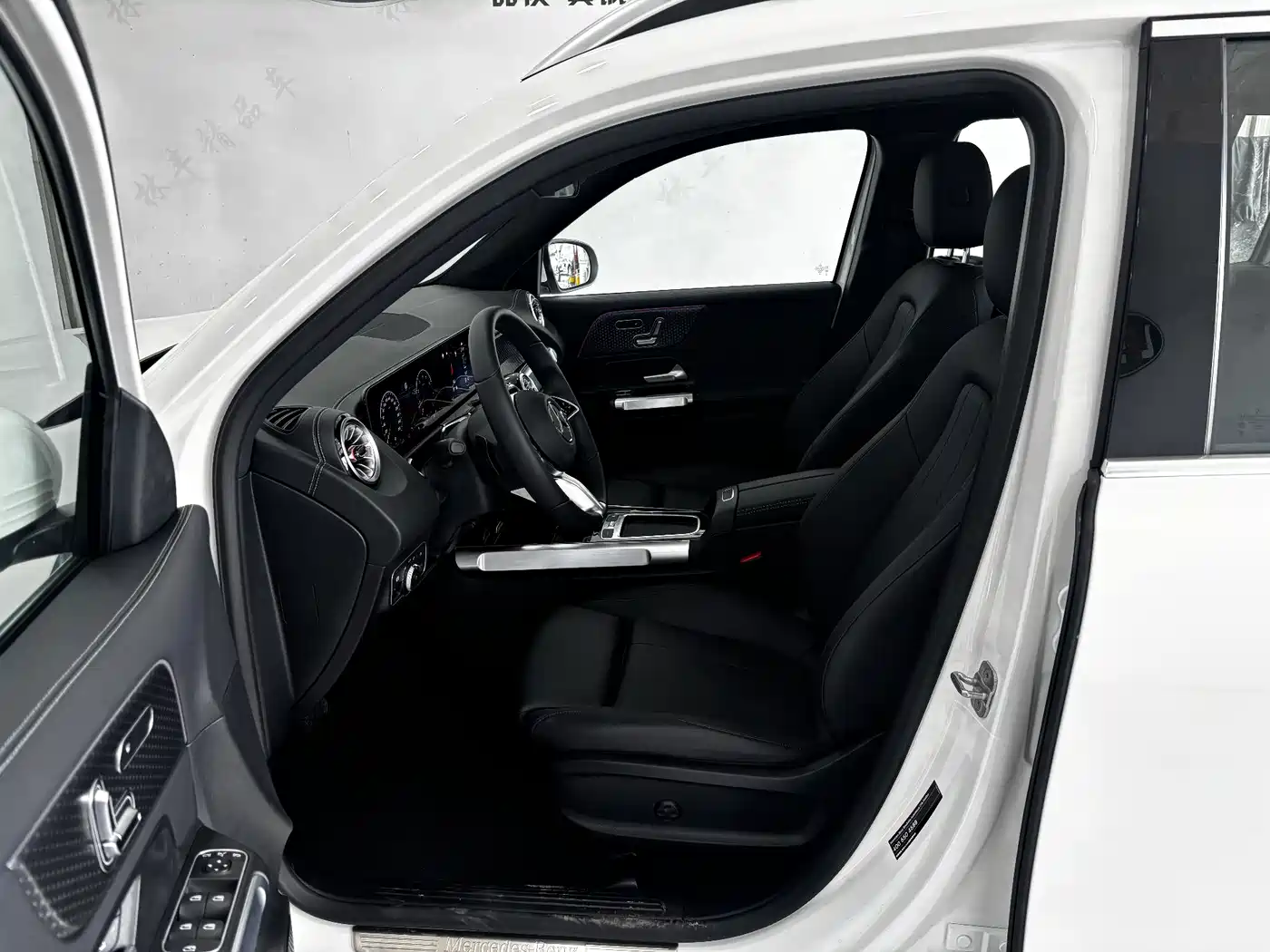Mercedes-Benz GLB 2025 Model GLB 220 Fashion Style фото 13