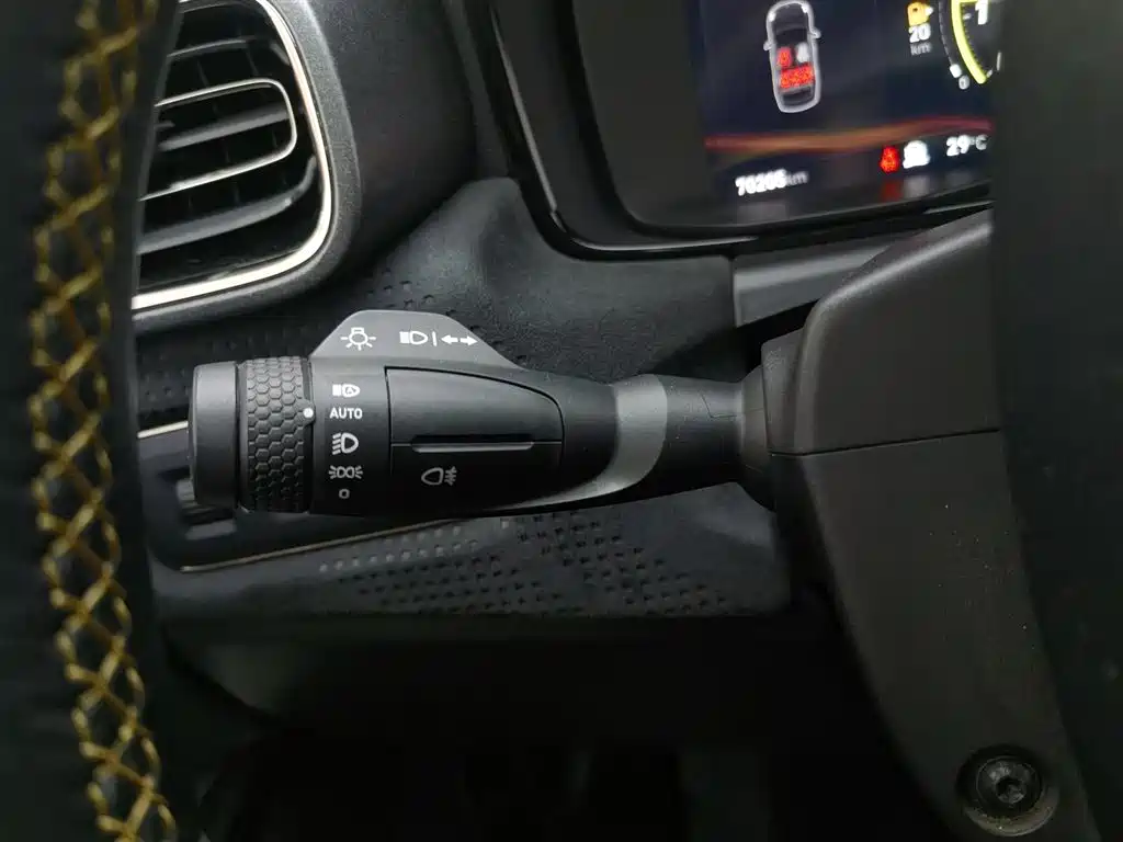 Lynk & Co 03 2021 03+ 2.0TD Auto Wind Rider Edition фото 21