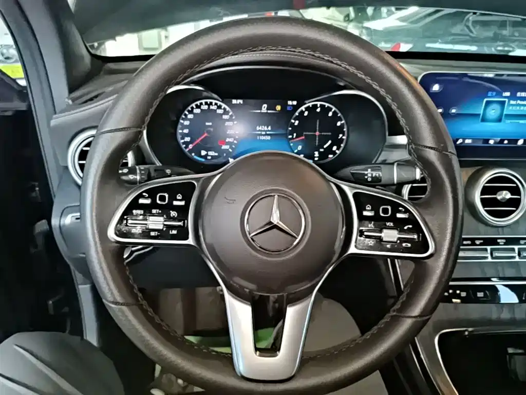 MERCEDES-BENZ GLC