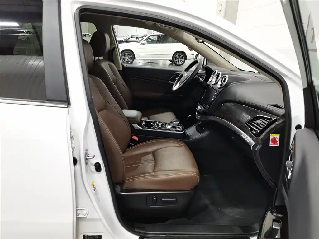 BYD Tang New Energy 2015 2.0T 4WD Flagship фото 23