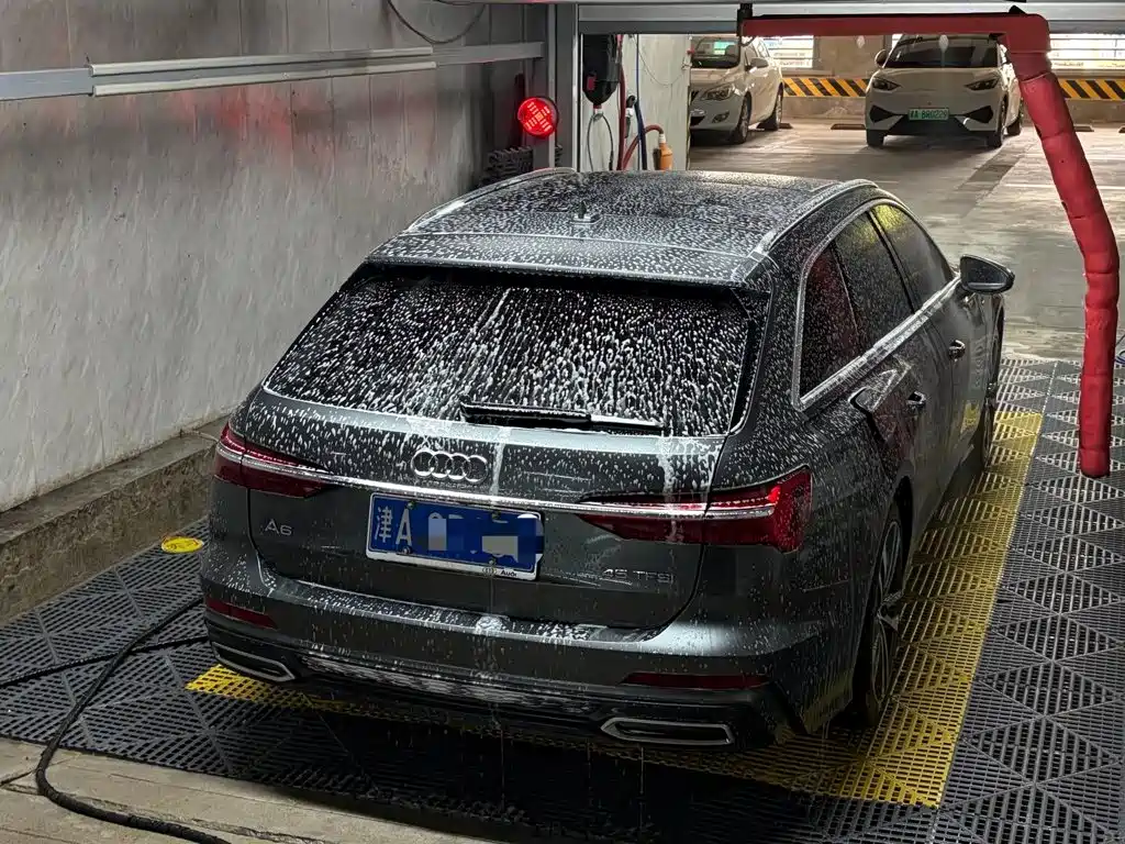 Фото 2 - Audi A6 (Import)