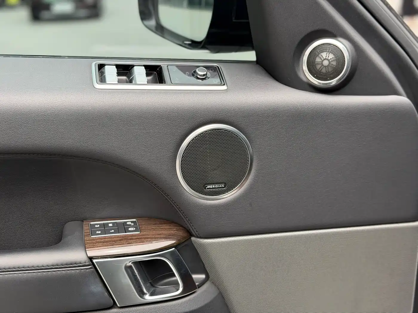 Land Rover Range Rover Sport PHEV 2018 Model P400e фото 4