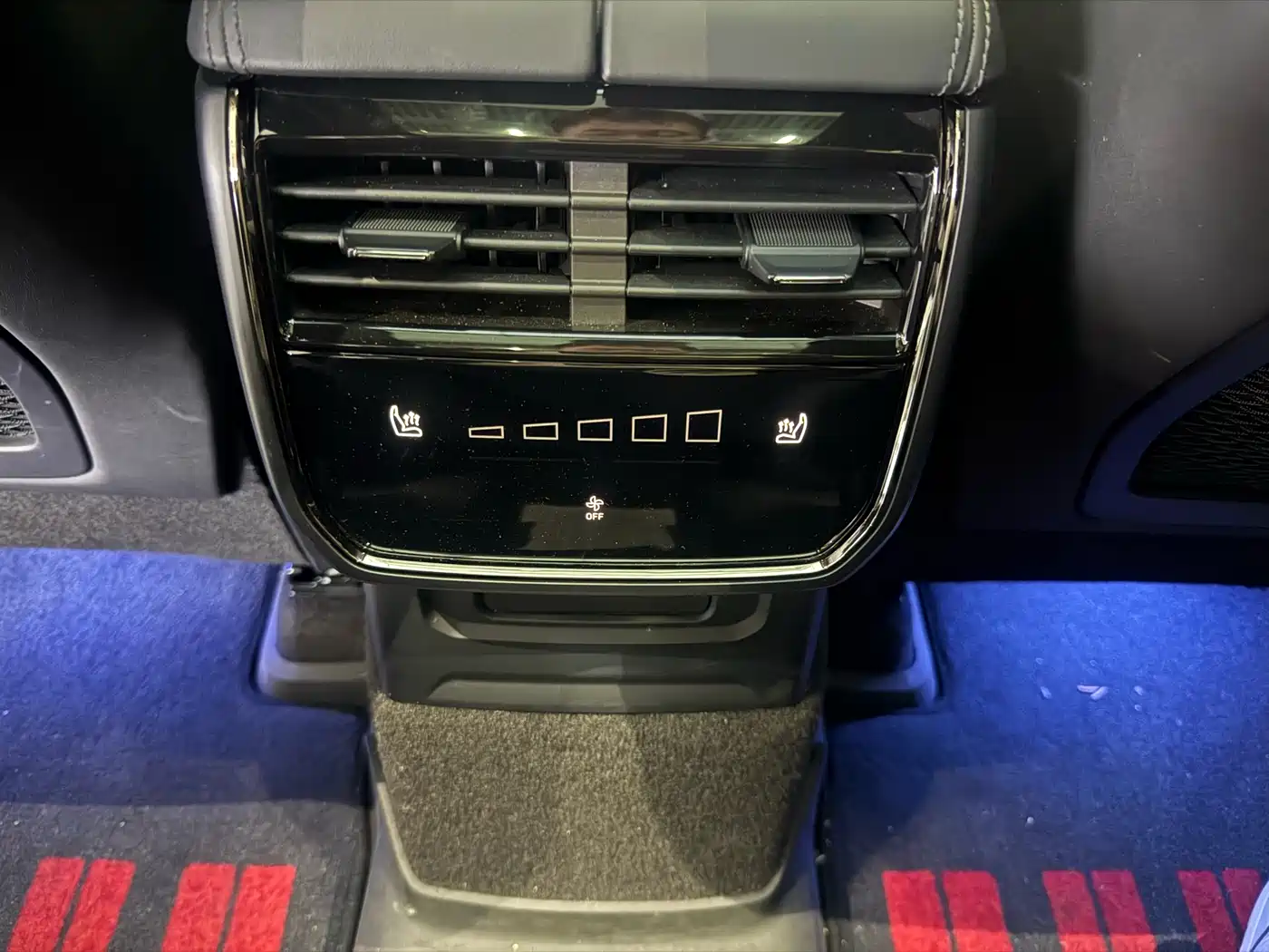 Lynk & Co 09 EM-P 2021 2.0T PHEV Halo 6-seater фото 15