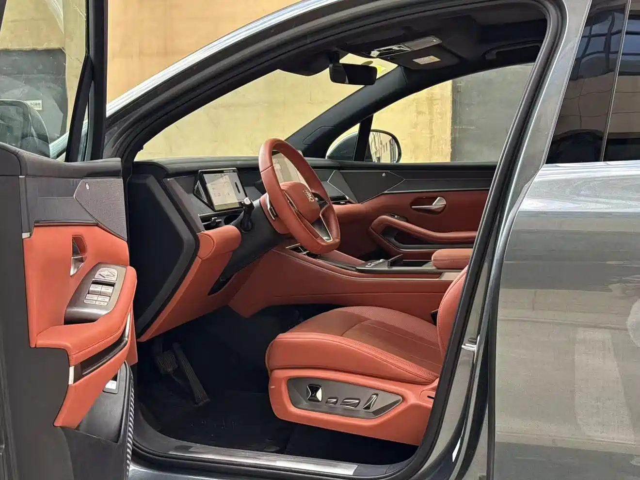 BYD Tang L 2025 DM 175KM Drone Player Edition фото 5