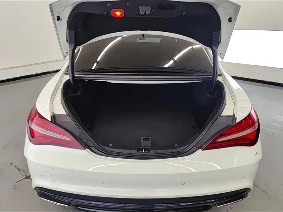 Mercedes-Benz CLA (Import) 2016 Facelift CLA 220 4MATIC фото 4