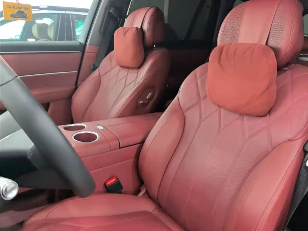 AITO Wenjie AITO M8 2025 Model Extended Range Ultra Edition 53.4kWh 5-Seater фото 15