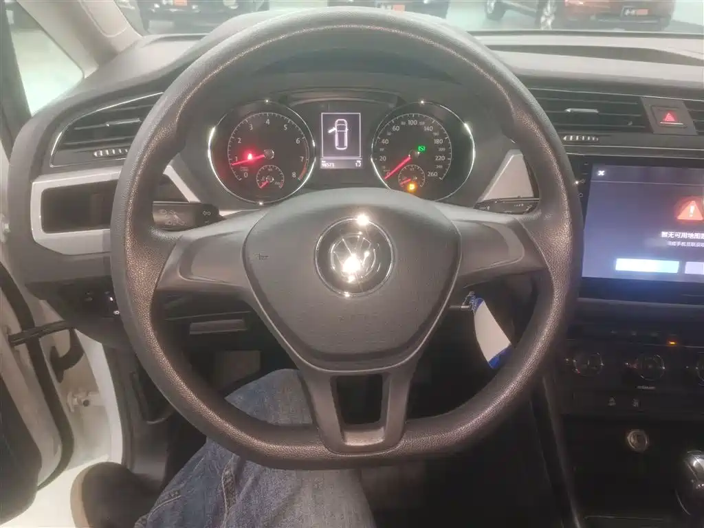 Volkswagen Touran 2018 Touran L 280TSI DSG Trendline 7-seater China V фото 11