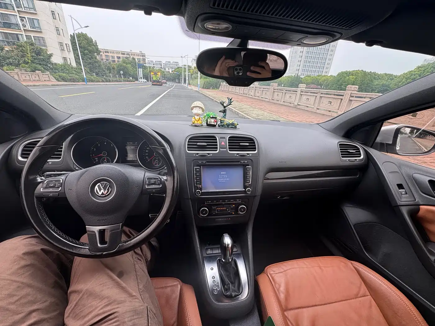Volkswagen Golf (Import) 2012 1.4TSI Luxury Convertible Edition фото 8