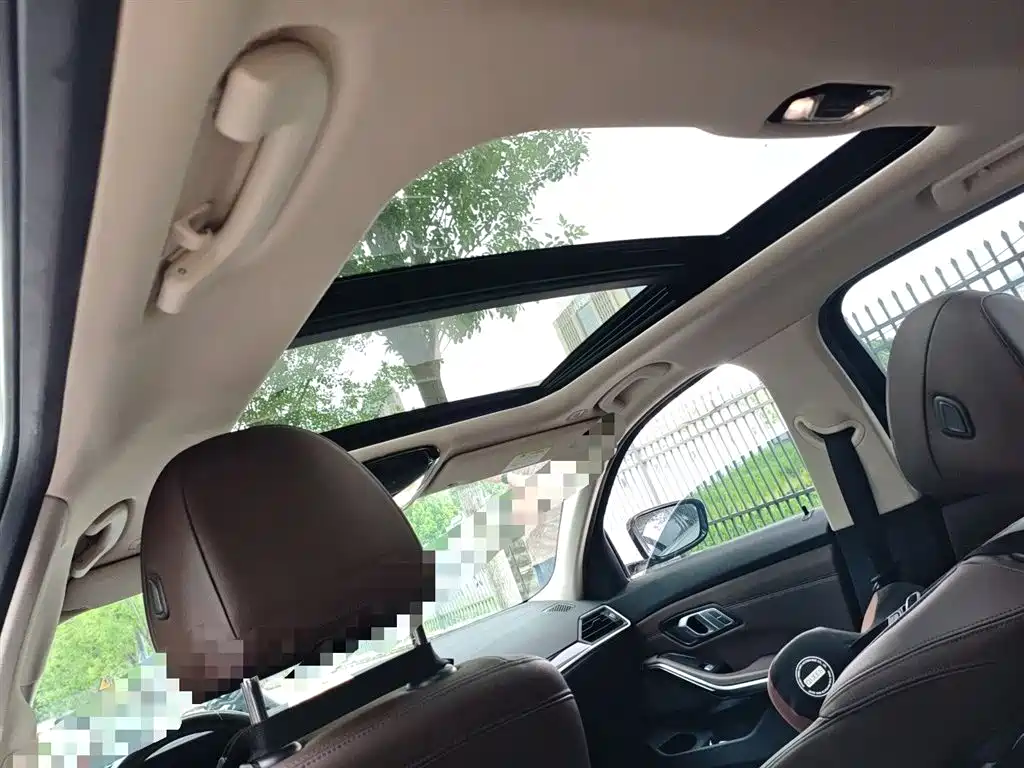 BMW 3 Series 2022 325Li M Sport Package фото 9