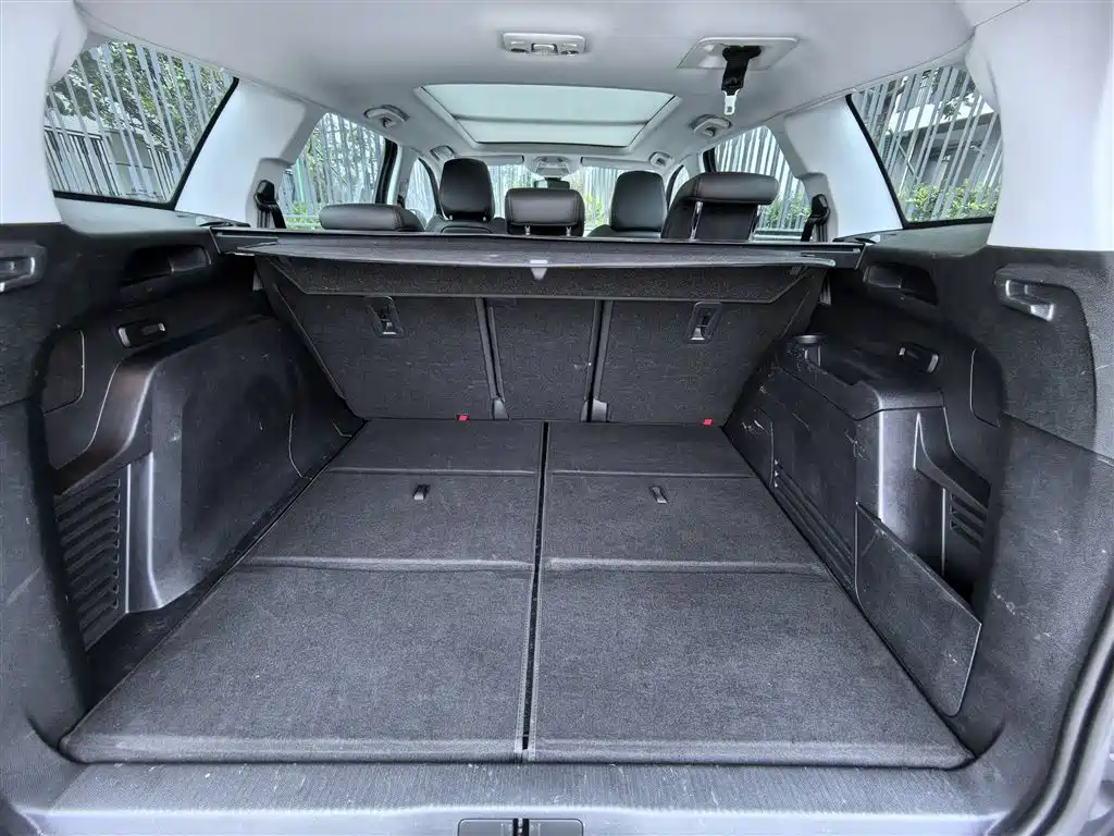 Peugeot 5008 2017 350THP 5-Seat Elite Edition фото 15