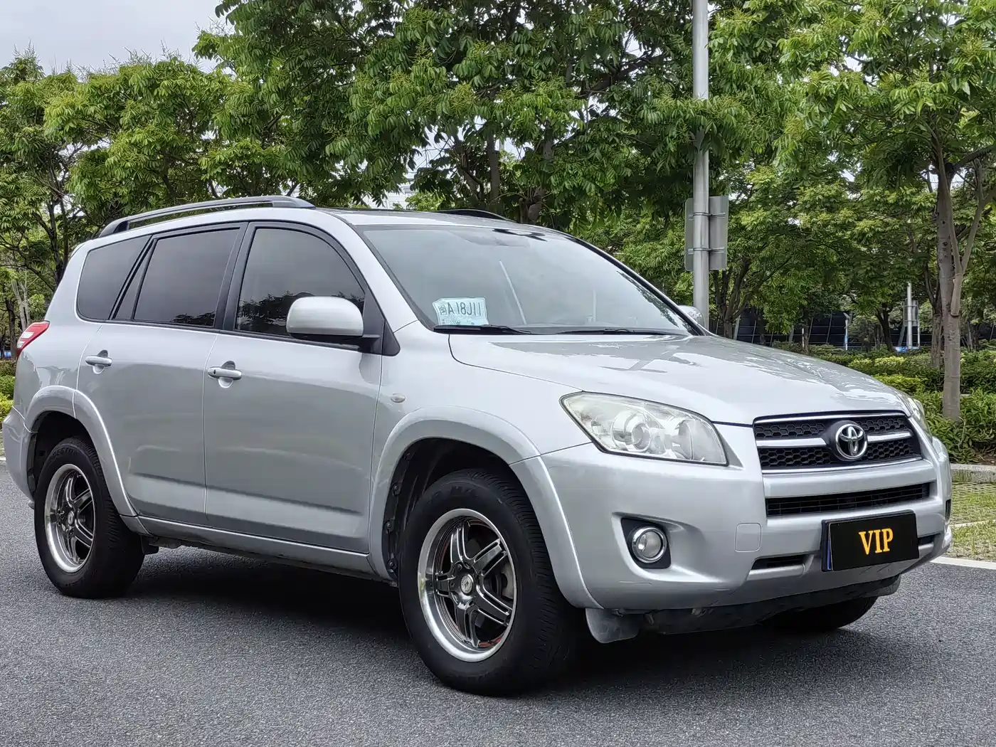 Toyota RAV4 Rongfang 2009 2.4L Automatic Luxury Edition фото 3