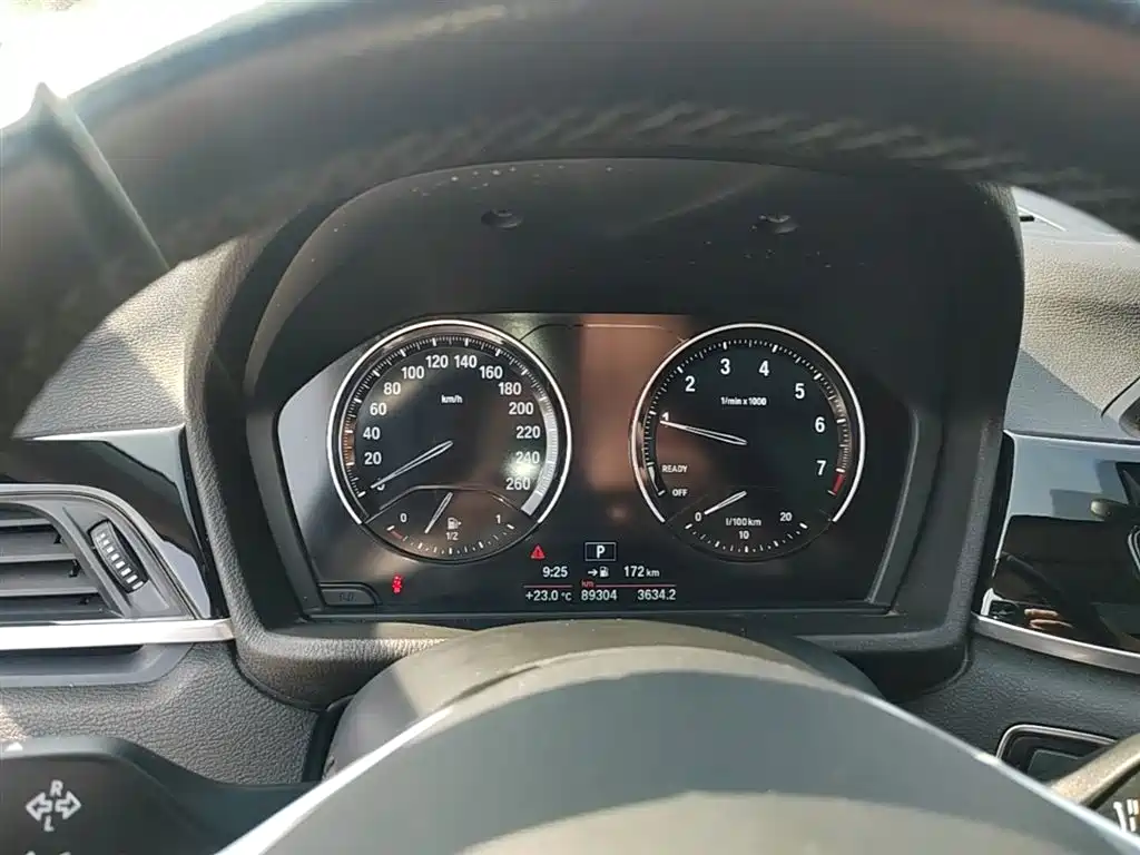 BMW X1 2018 sDrive18Li Premium Model фото 8