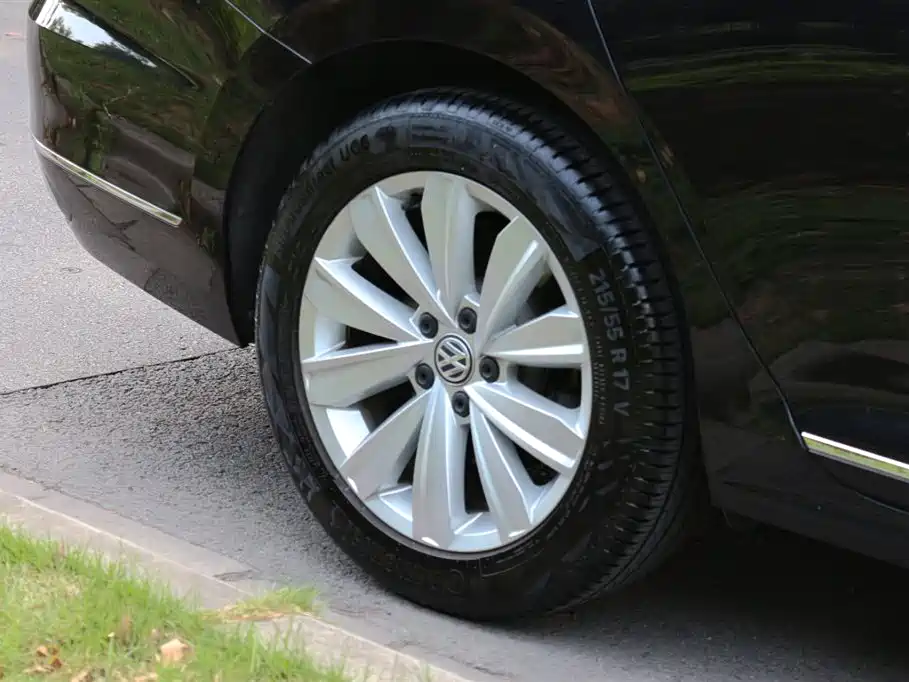 Volkswagen Passat 2020 330TSI Elite Edition China V фото 19