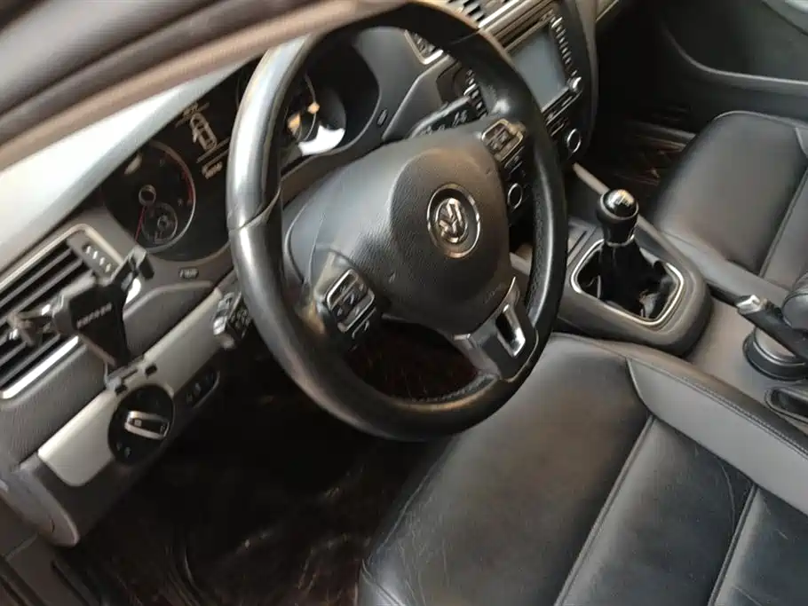 Volkswagen Sagitar 2014 1.4TSI Manual Luxury фото 15