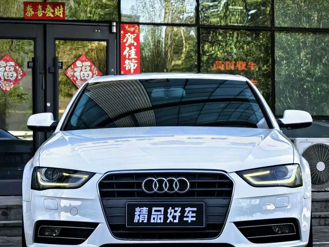 Audi A4L 2013 35 TFSI Automatic Standard фото 2