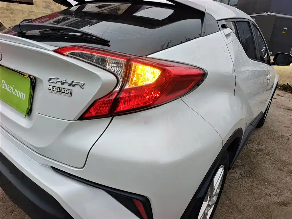 Toyota C-HR 2021 2.0L Comfort Edition фото 24