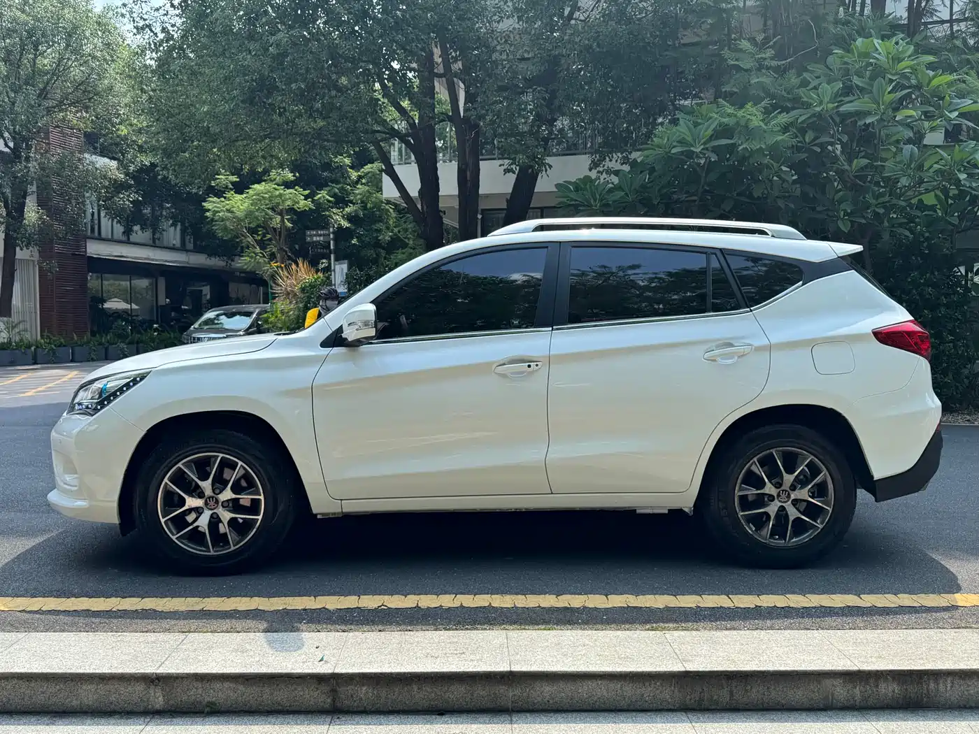 BYD Song 2016 Ultimate Edition 1.5TID Automatic Elite фото 4