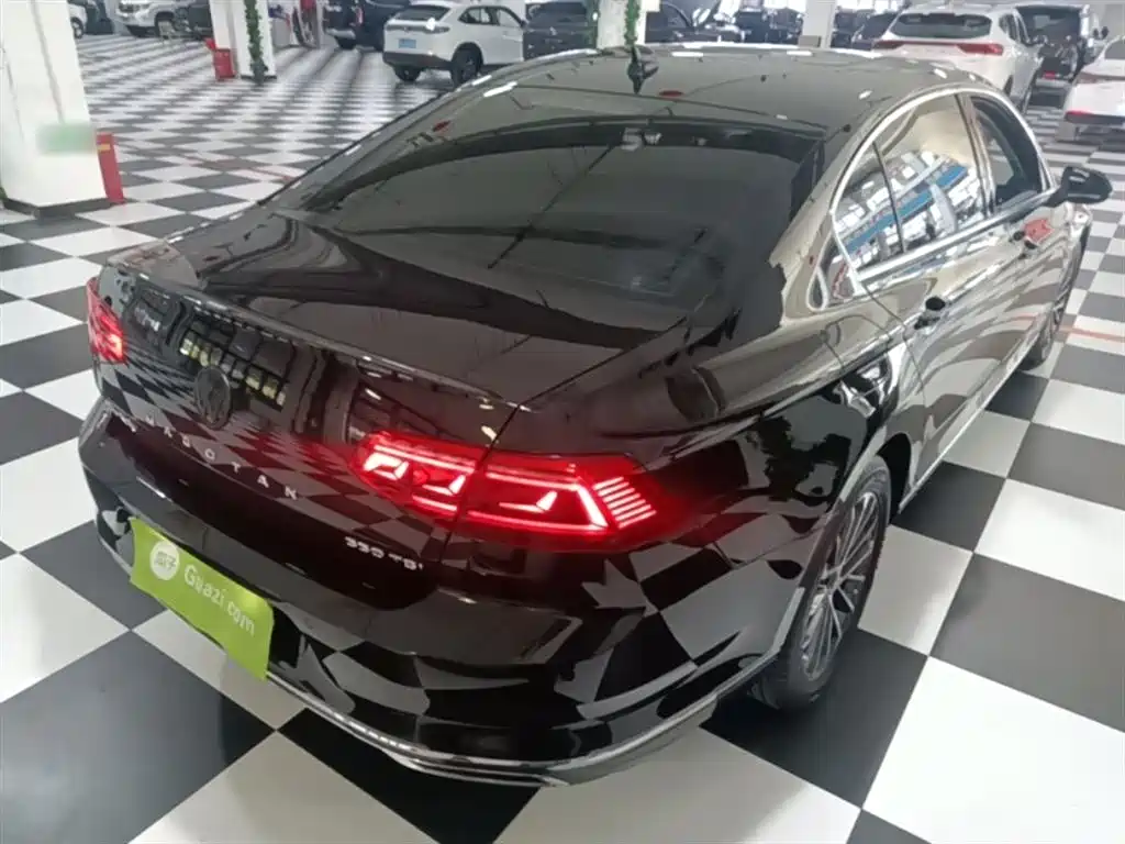 Volkswagen Magotan 2020 330TSI DSG Luxury фото 7