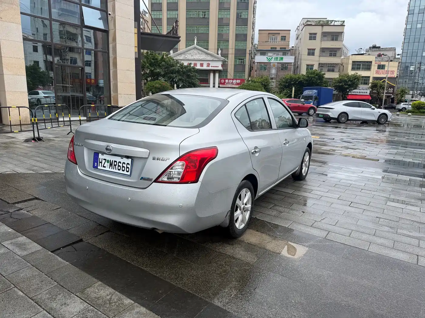 Nissan Sunny 2013 2011 1.5XE CVT Comfort Edition