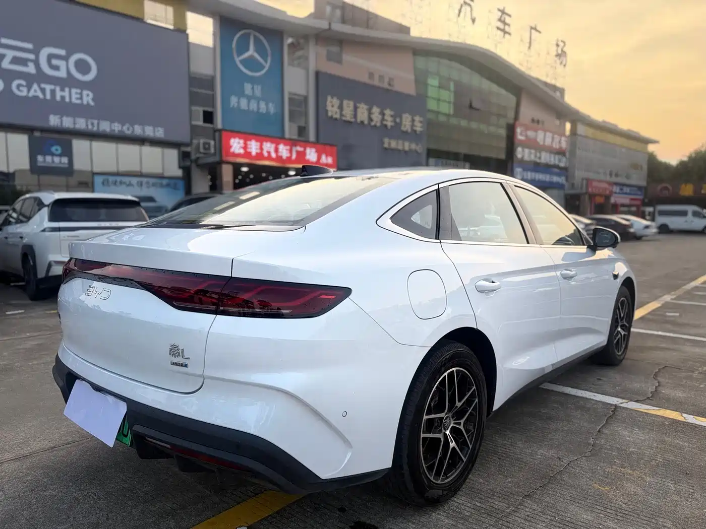 BYD Qin L 2026 2026 Model DM-i 210KM Superior Edition