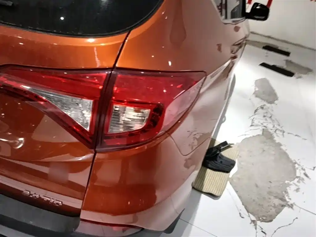 BYD Song 2016 2.0TID Automatic Premium фото 8
