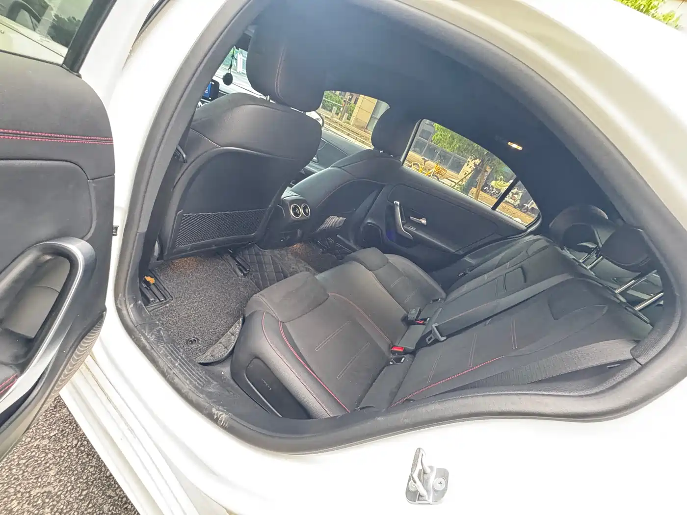 Mercedes-Benz A-Class 2024 A 200 L Fashion Edition фото 6
