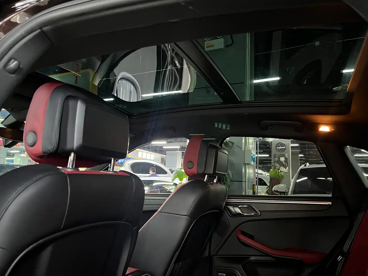 Porsche Macan 2018 Macan 2.0T фото 10