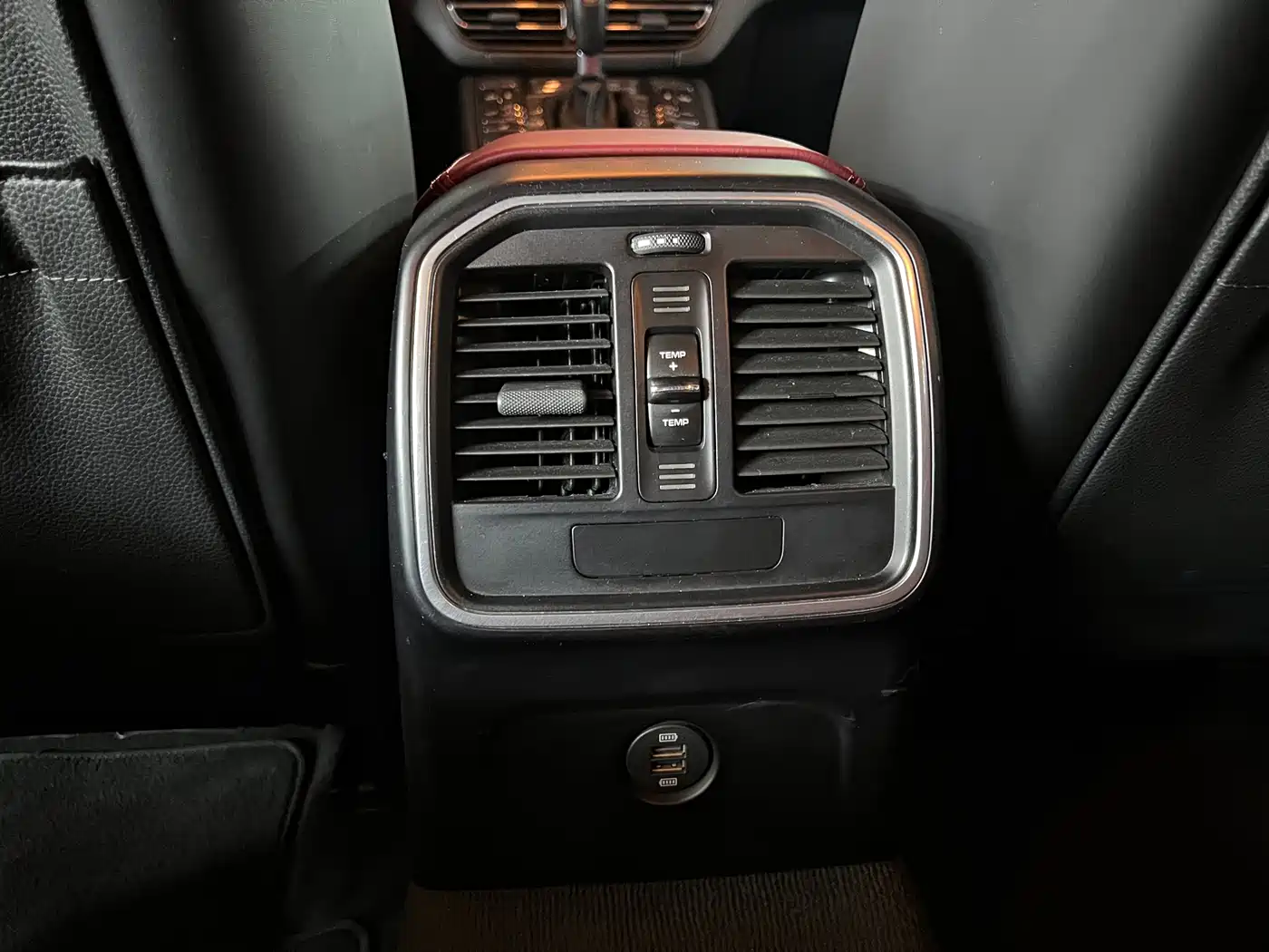 Porsche Macan 2018 Macan 2.0T фото 17