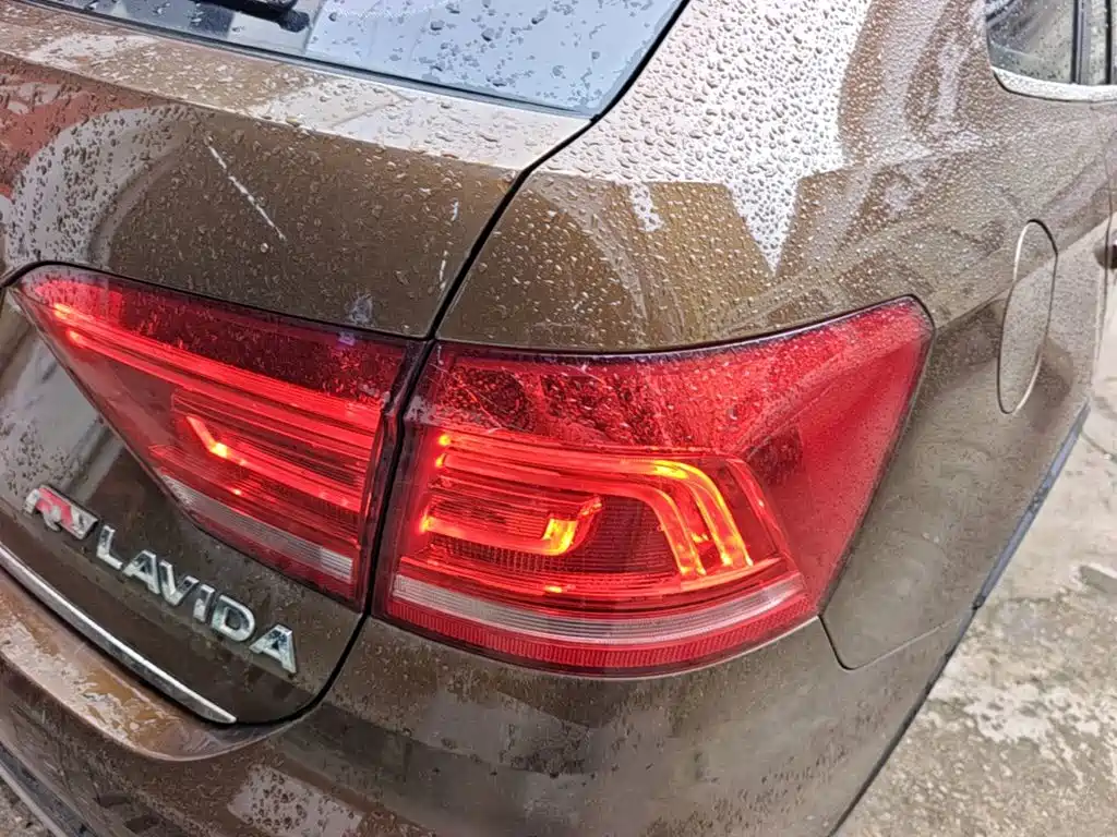 Volkswagen Gran Lavida 2016 2014 1.6L Auto