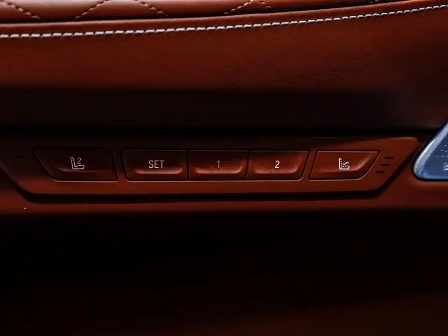 BMW 7 Series 2019 M760Li xDrive V12 Luxury Package фото 7