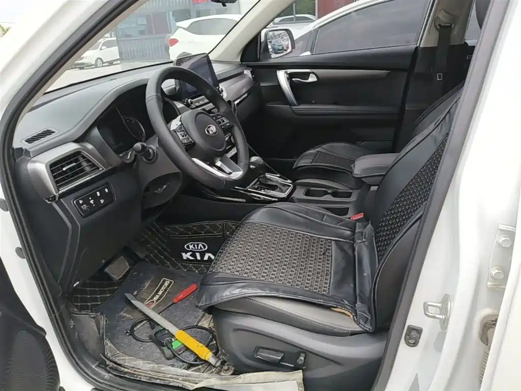 Kia Sportage 2019 2.0L Automatic Smart Luxury Edition фото 15