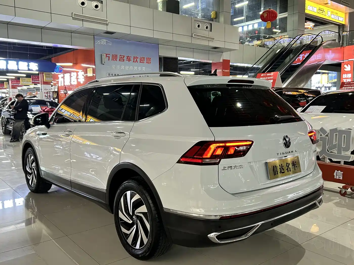 Volkswagen Tiguan L 2023 300TSI Automatic 2WD Smart Enjoyment Edition фото 17