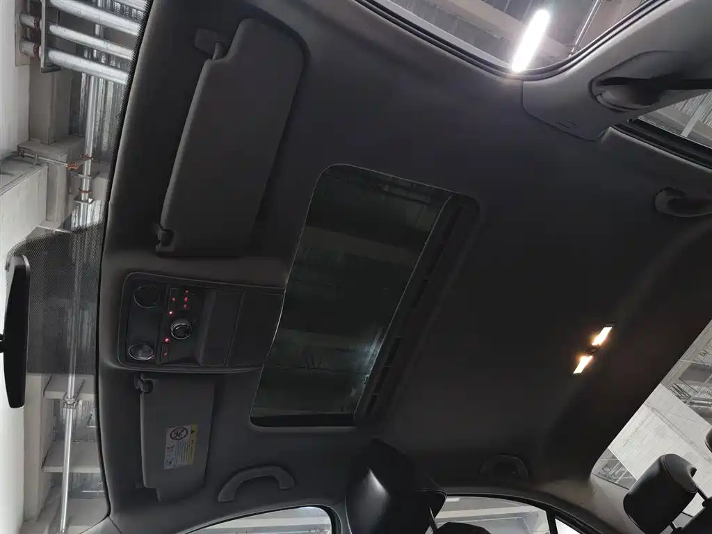 Volkswagen Sagitar 2018 280TSI DSG Spark Edition фото 14