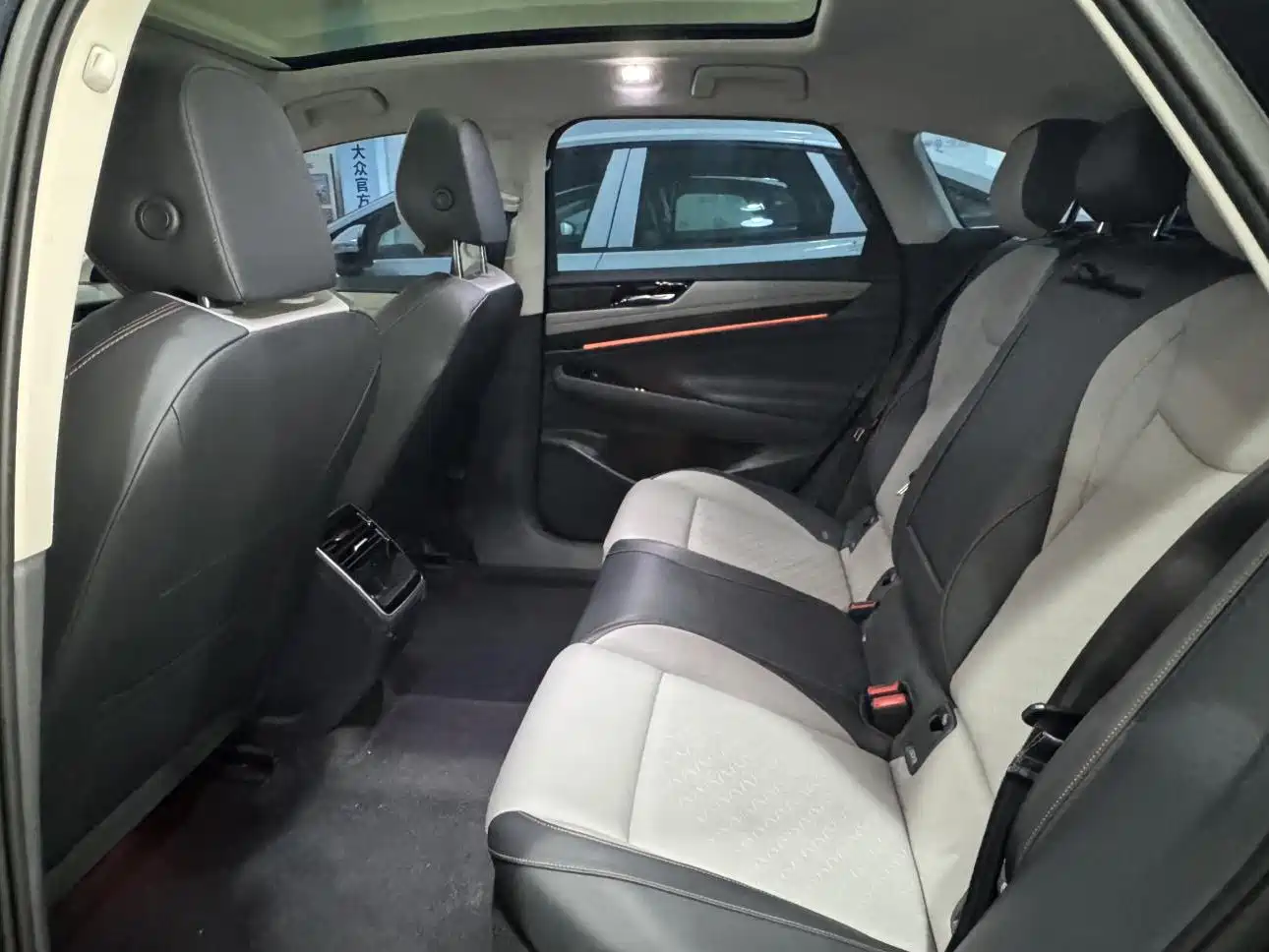 VOLKSWAGEN ID.7 VIZZION