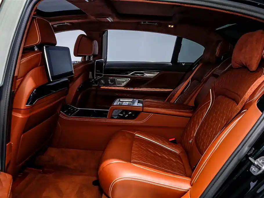 BMW 7 Series 2019 M760Li xDrive V12 Luxury Package фото 39