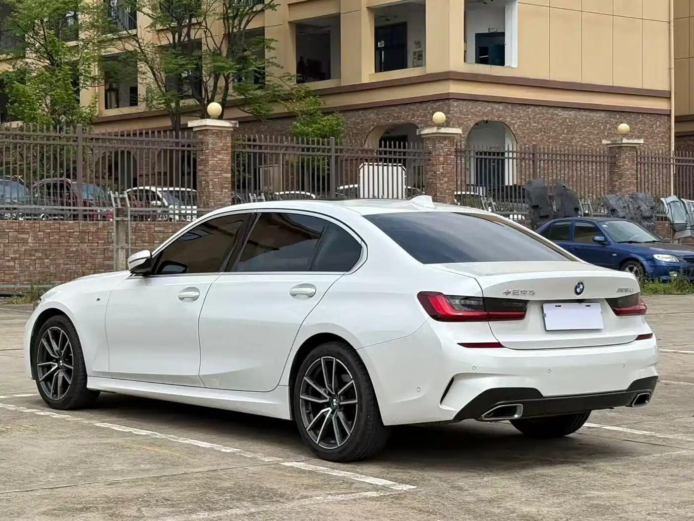 BMW 3 Series 2022 325Li M Sport Package фото 10