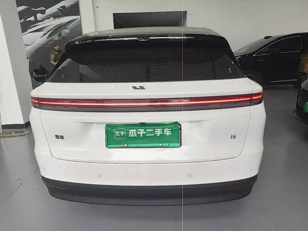 Li Auto i6 2026 2025 2WD Base Model
