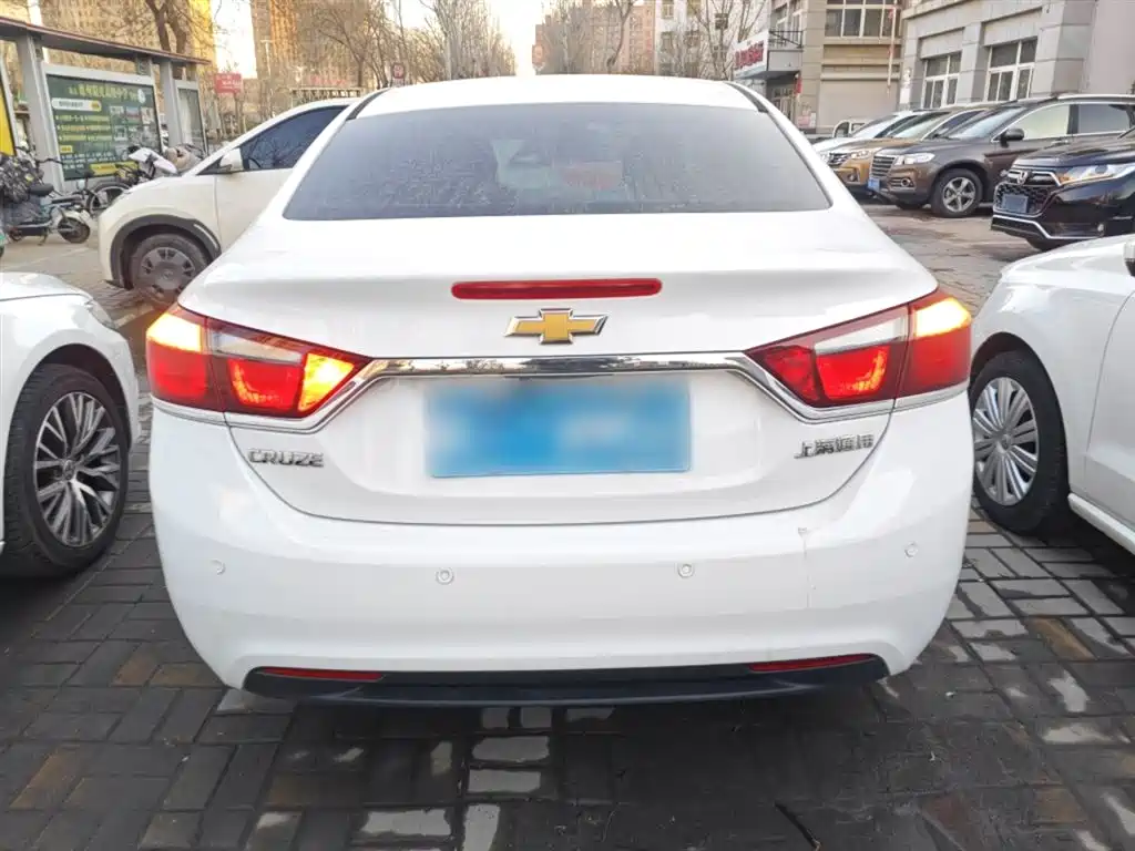 Chevrolet Cruze 2016 1.5L Automatic Fashion Sunroof Edition фото 6