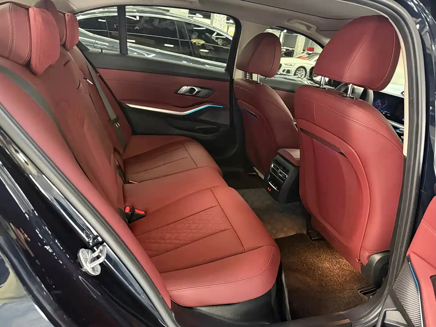 BMW i3 2025 eDrive 35 L фото 12