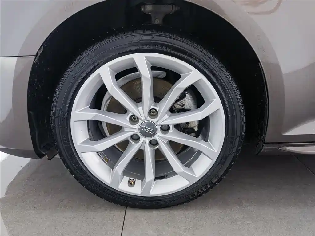 Audi A4L 2017 40 TFSI Style Edition фото 17