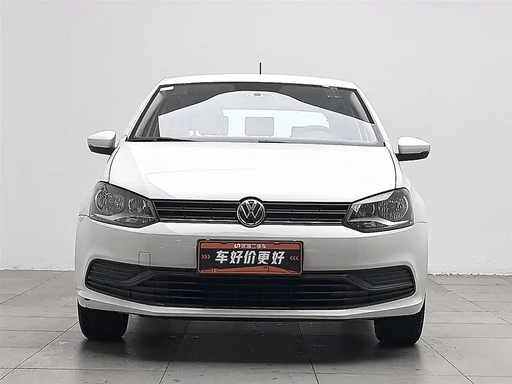 Volkswagen Polo 2016 1.4L Automatic Trend фото 3