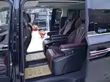 Фото 5 - Hongqi HQ9